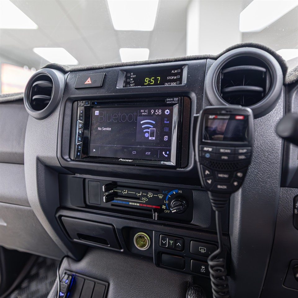 2018 Toyota Land Cruiser LX 4.5DT/4WD/5MT