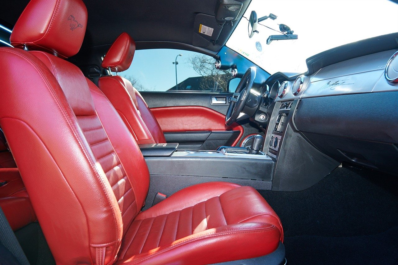 2005 Ford Mustang MANUAL GT