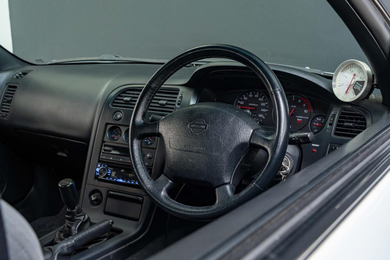 1995 Nissan Skyline GT-R V-Spec (R33)