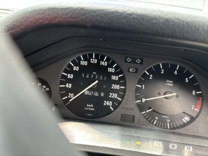 1988 BMW 320i