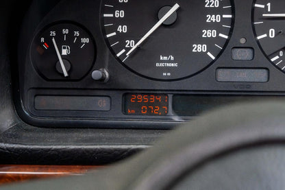 1989 BMW 750iL Sedan V12 (E32)