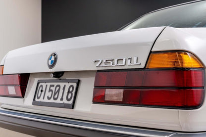 1989 BMW 750iL Sedan V12 (E32)
