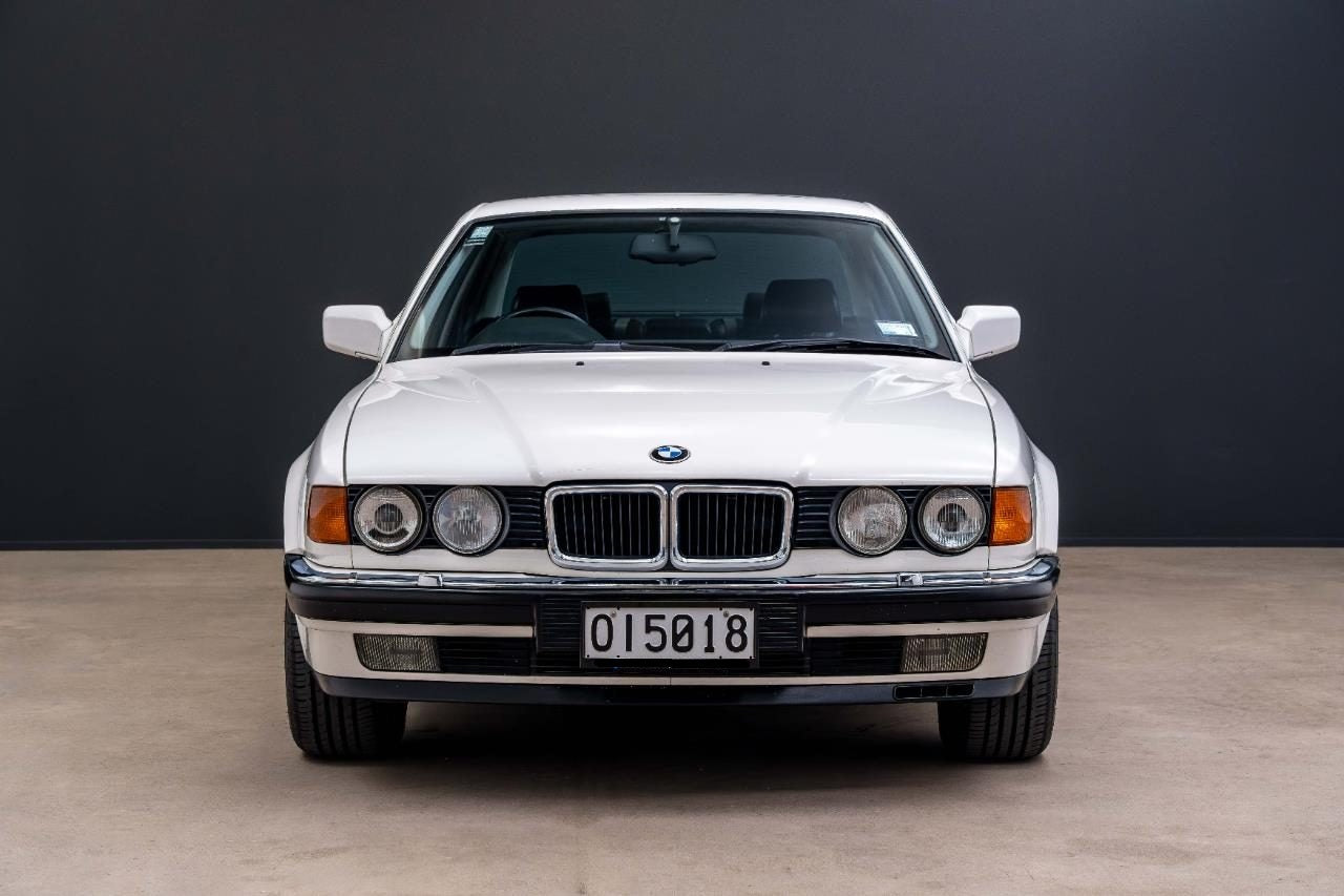 1989 BMW 750iL Sedan V12 (E32)