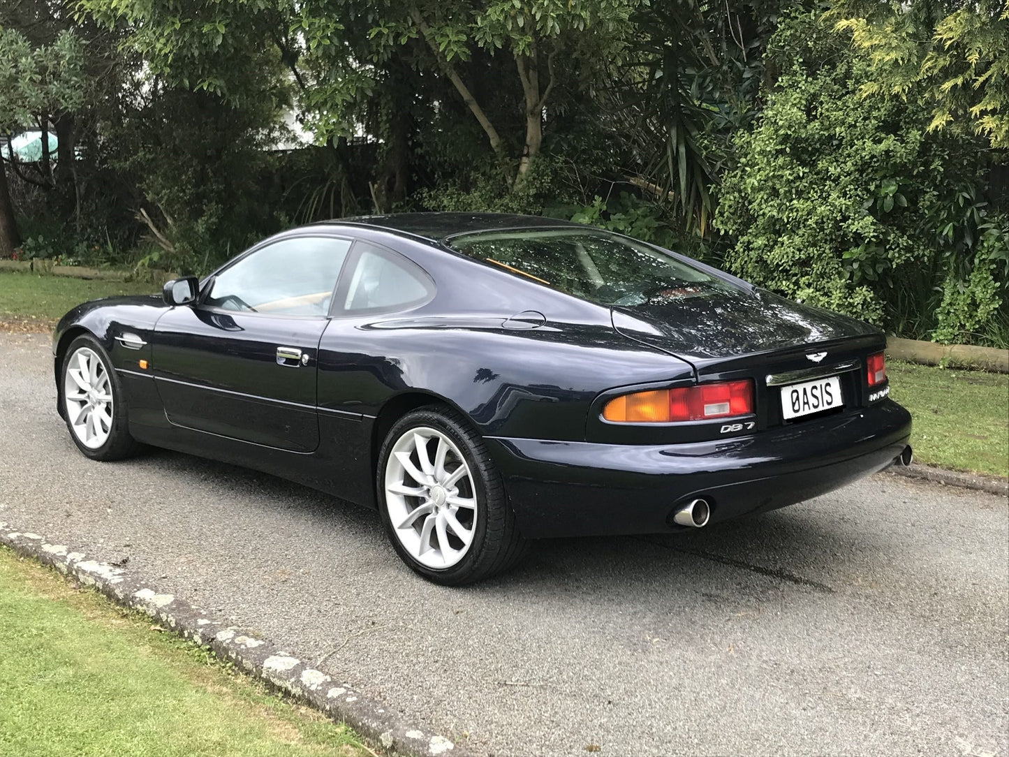 2002 Aston Martin DB7 Vantage Coupe