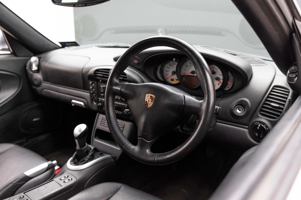 2002 Porsche 911 Turbo Coupe AWD 3.6P 6M 2DR