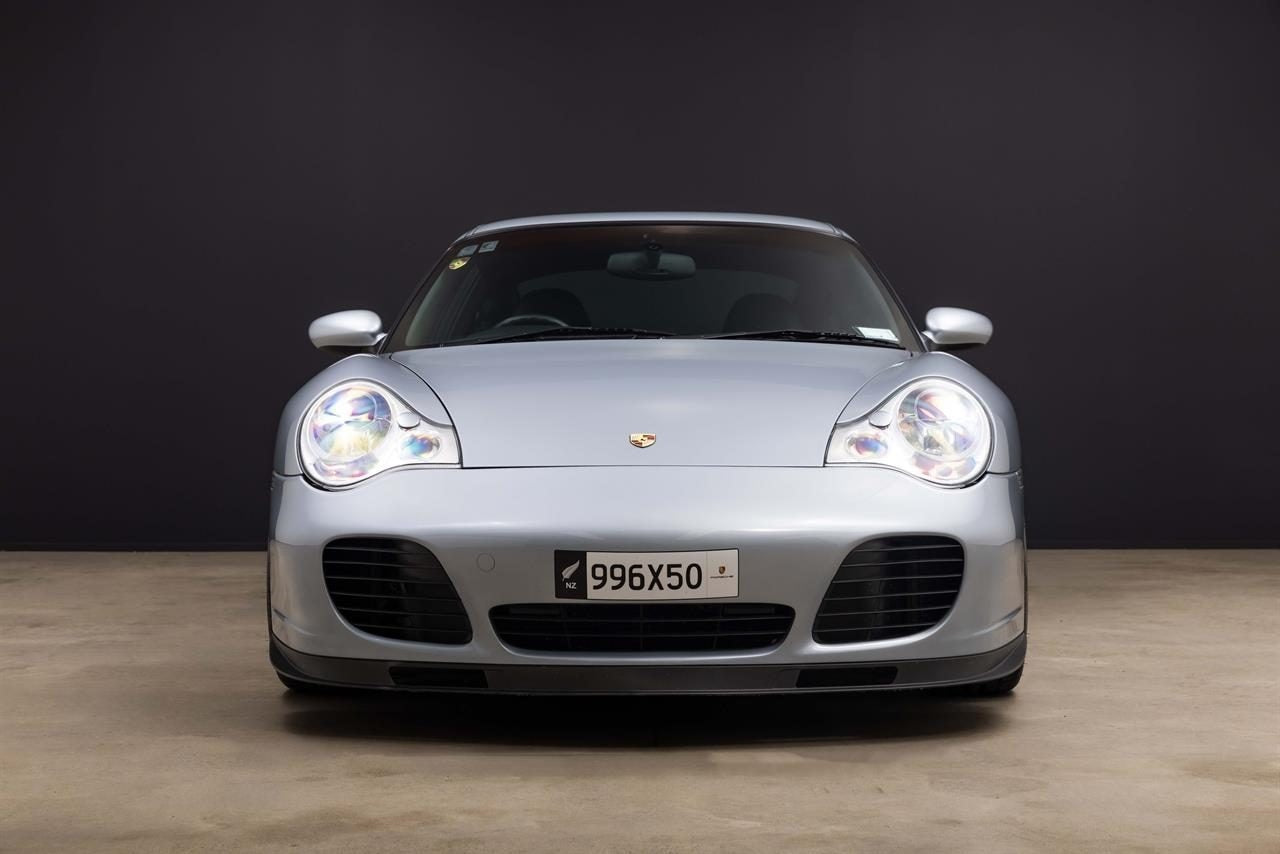 2002 Porsche 911 Turbo Coupe AWD 3.6P 6M 2DR