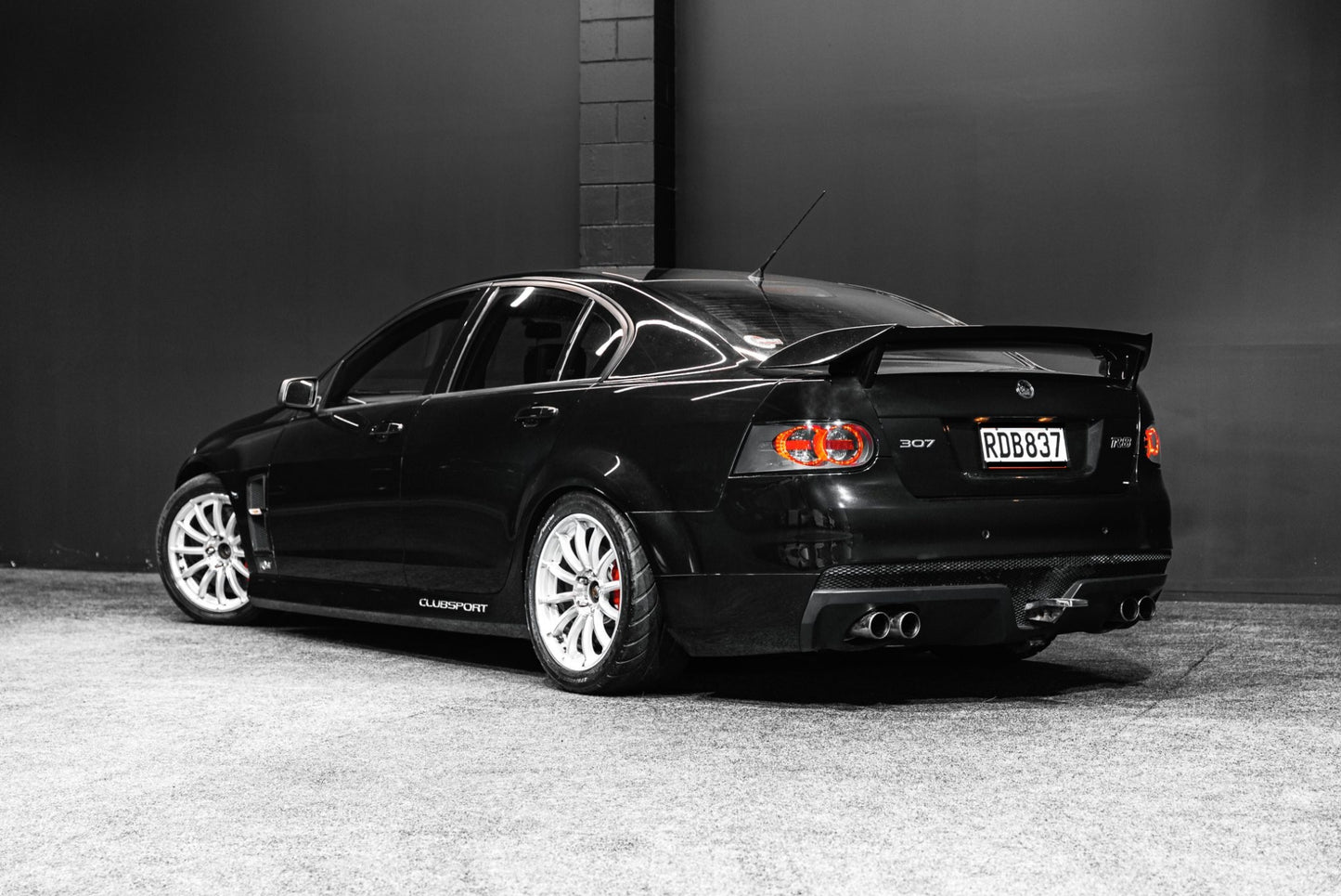 2007 Holden Commodore VE Clubsport R8 - 6SP + MODS!