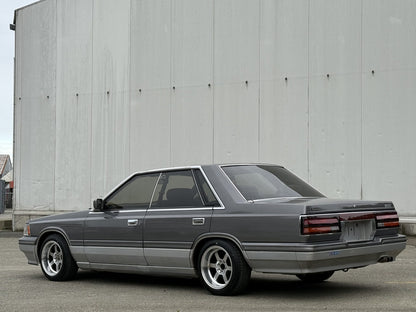1986 Nissan Laurel C32 factory manual sedan