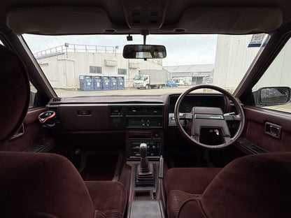 1986 Nissan Laurel C32 factory manual sedan