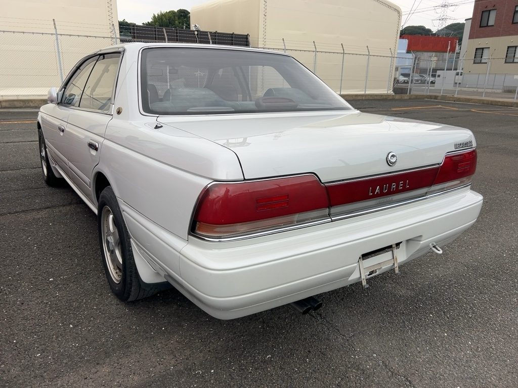 1992 Nissan Laurel MEDALIST TWIN CAM 24V