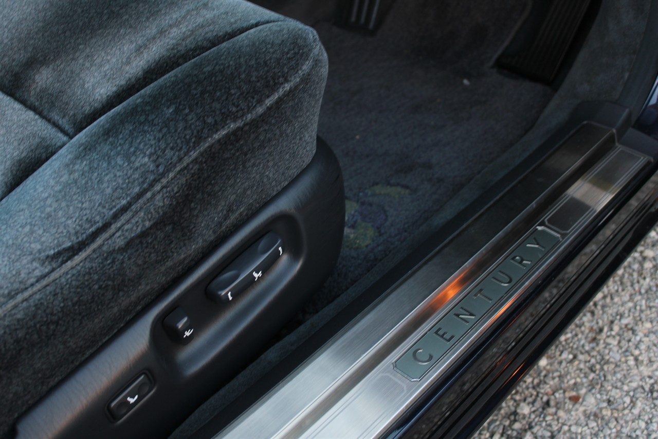 1997 Toyota Century V12