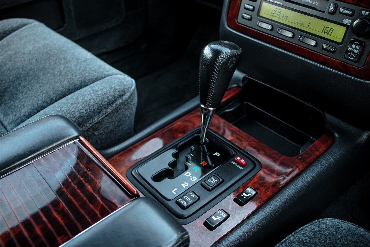 1997 Toyota Century V12