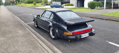 1988 Porsche 911 Carrera