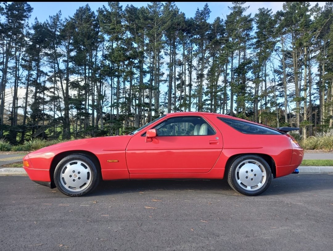 1990 Porsche 928 S4 5.0 V8