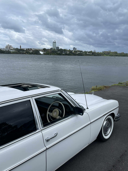 1976 Mercedes-Benz W115 230