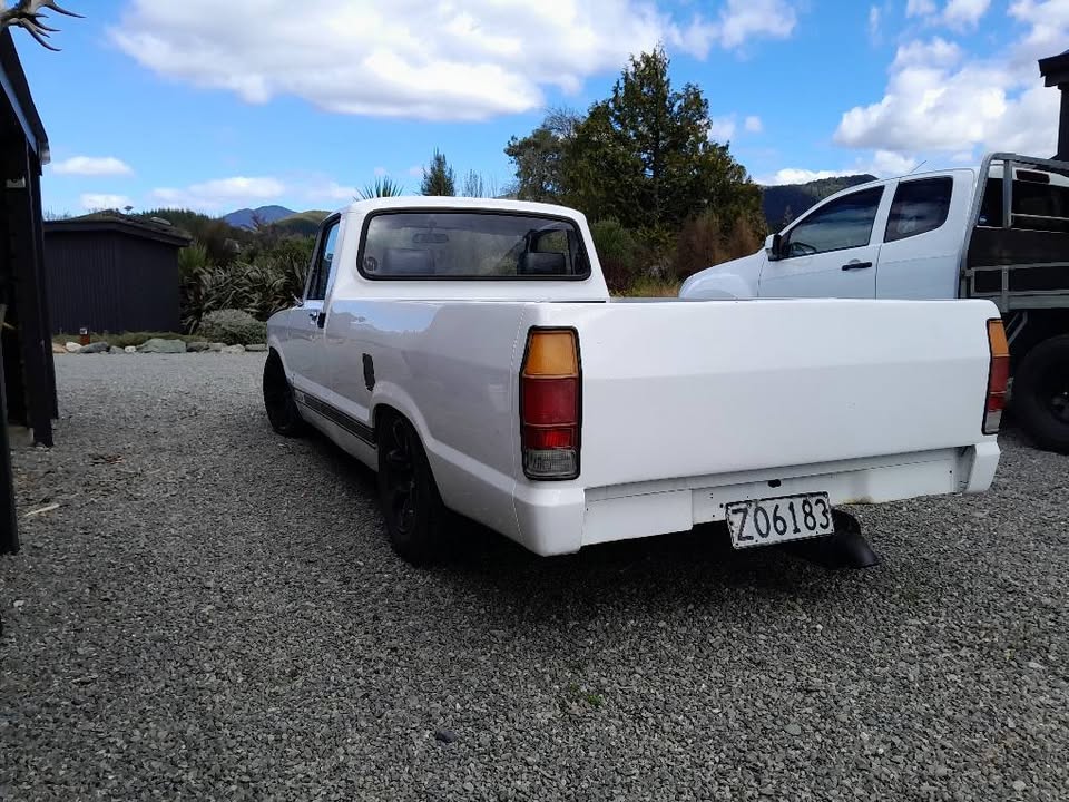 1984 Mazda B2000