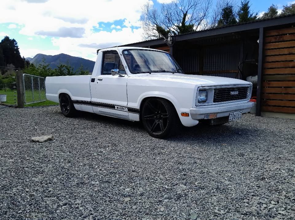 1984 Mazda B2000