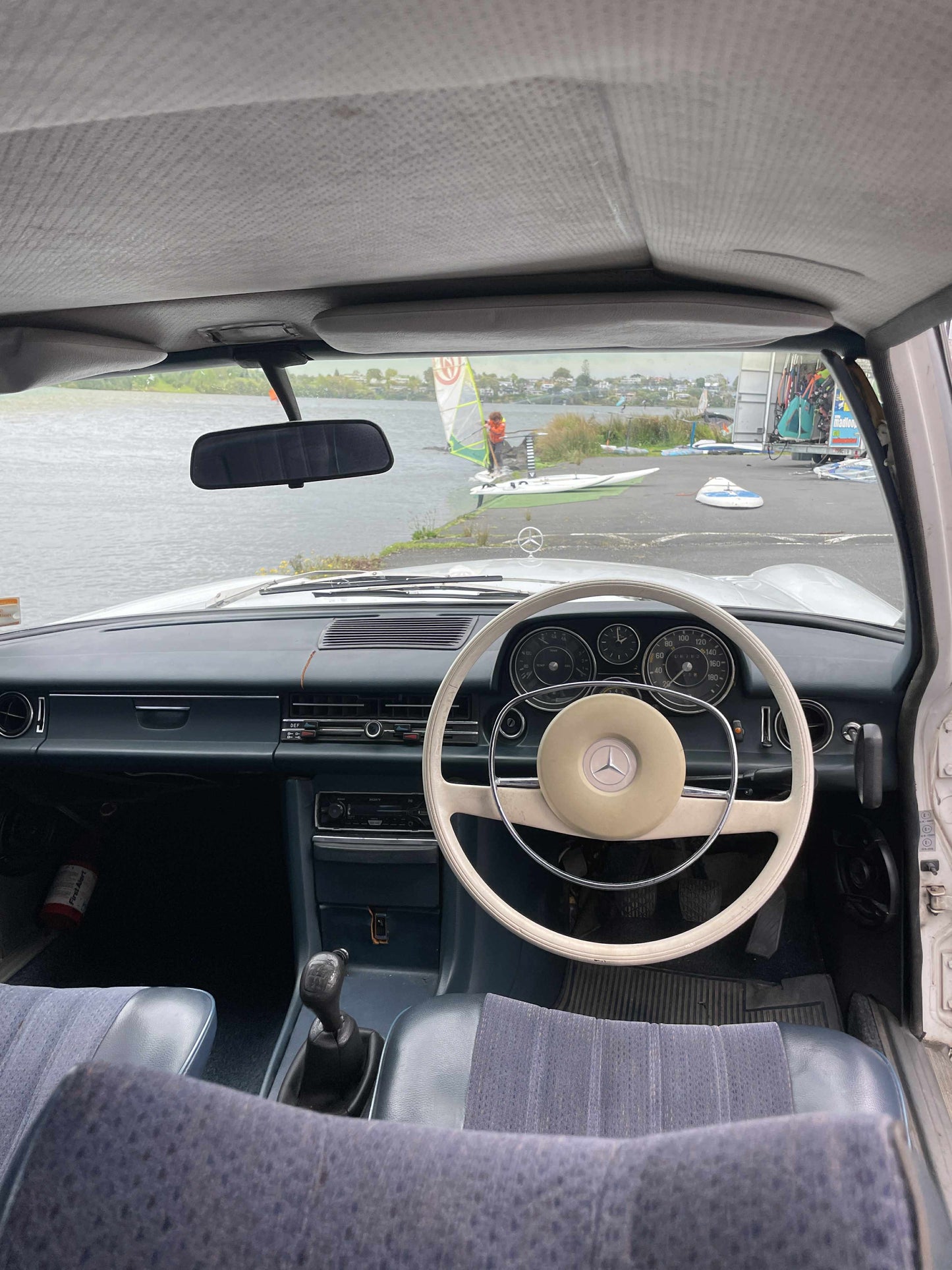 1976 Mercedes-Benz W115 230