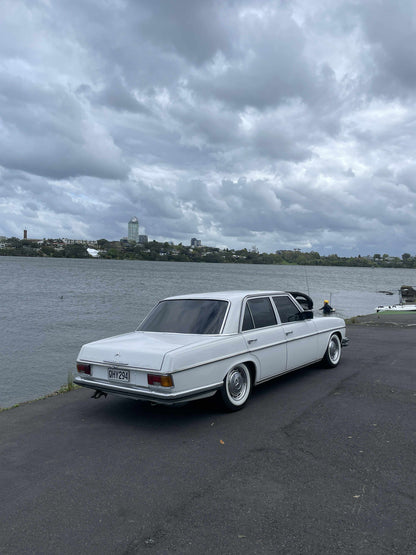 1976 Mercedes-Benz W115 230