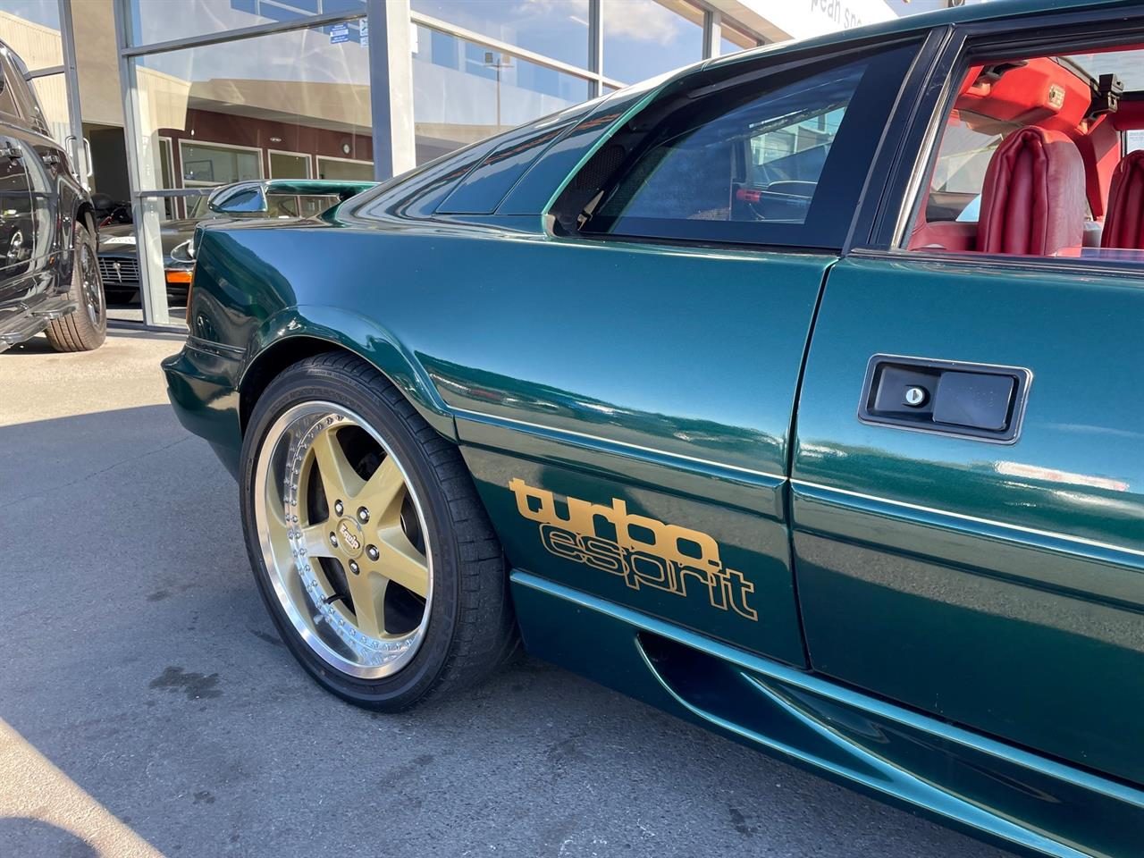 1990 Lotus Esprit Turbo SE 5 Speed Manual