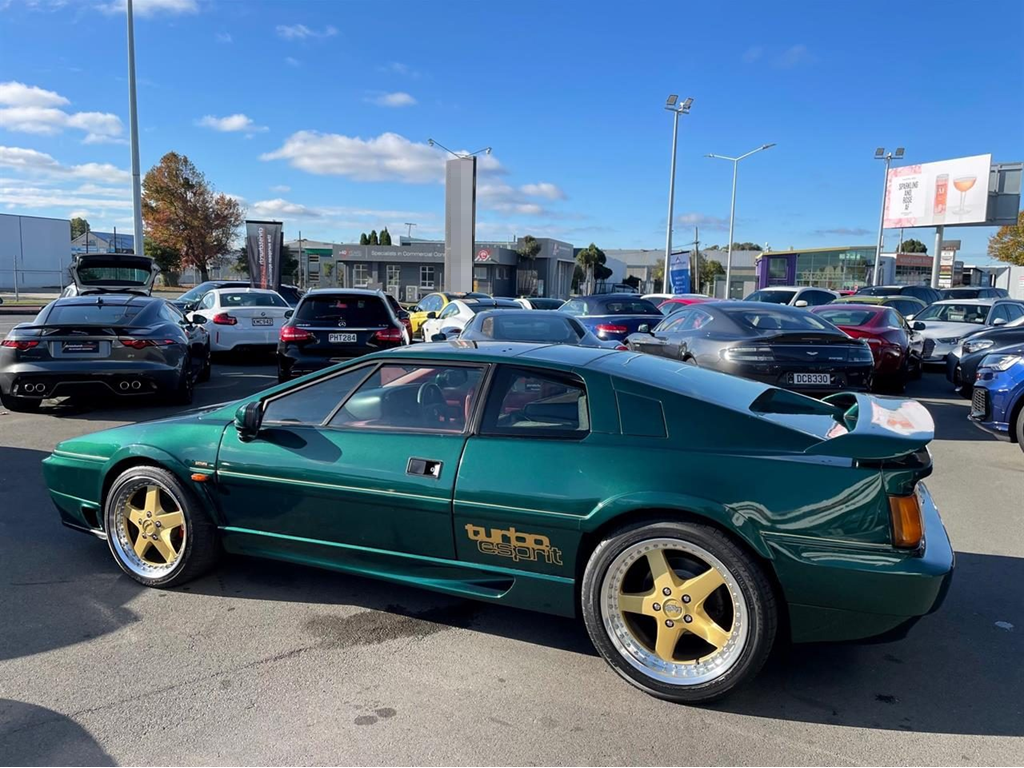 1990 Lotus Esprit Turbo SE 5 Speed Manual