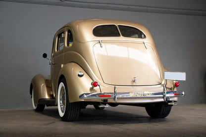 1937 FORD V8