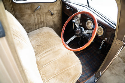 1937 FORD V8