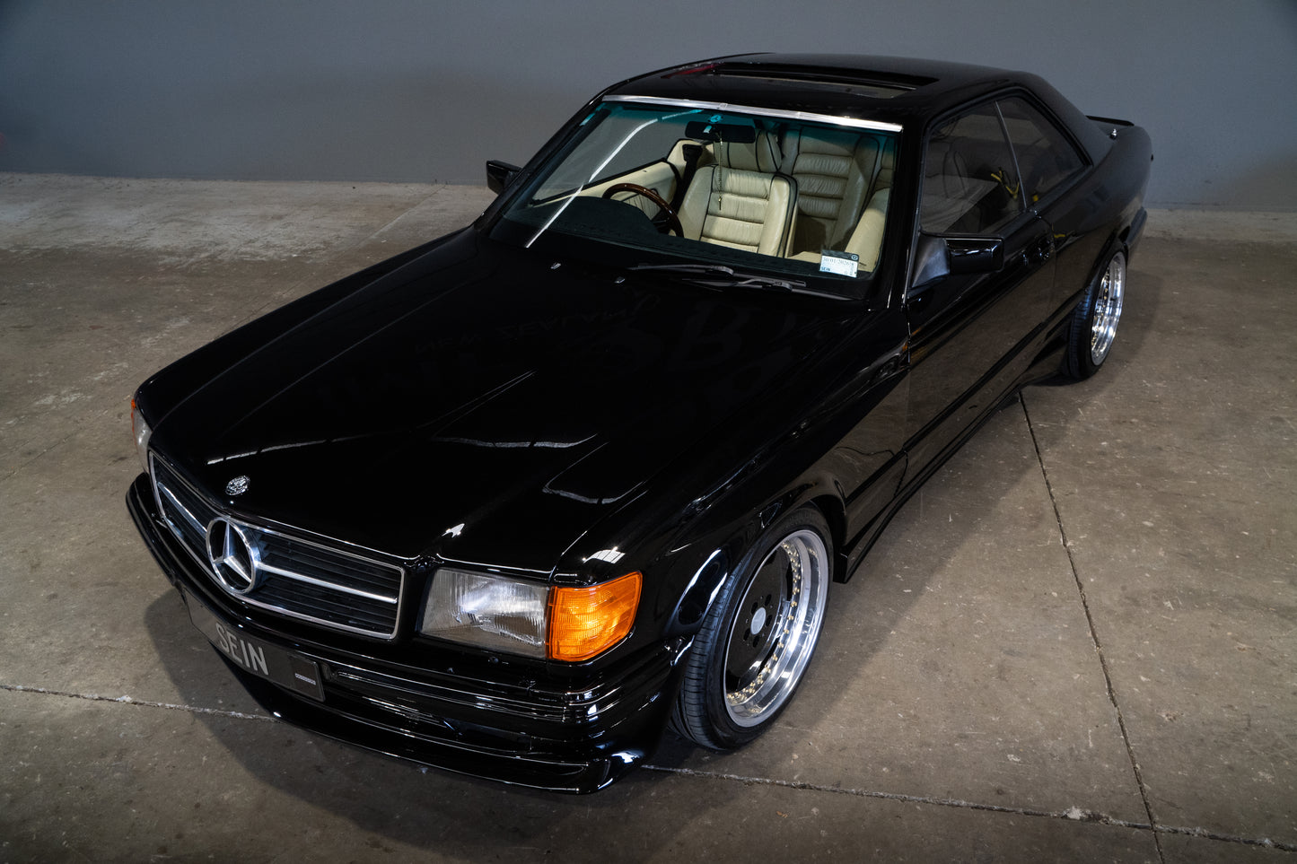 1983 MERCEDES-BENZ 500