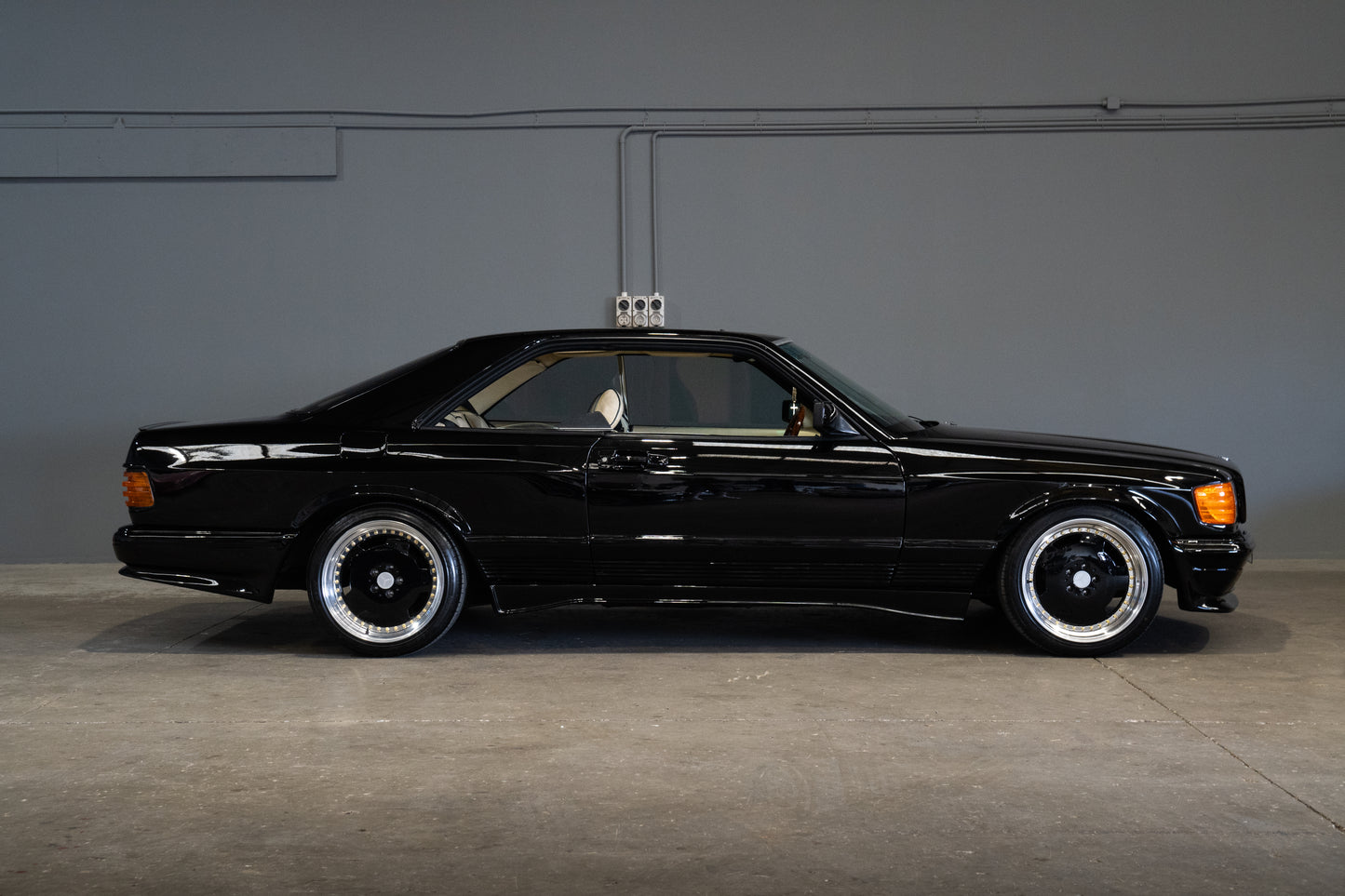 1983 MERCEDES-BENZ 500