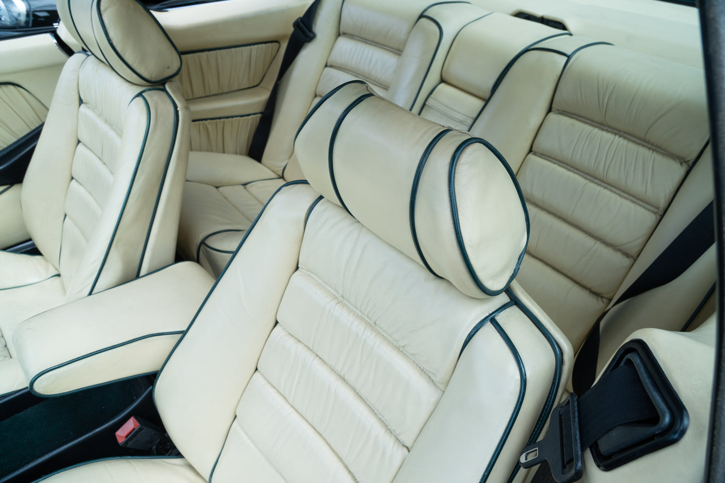 1983 MERCEDES-BENZ 500