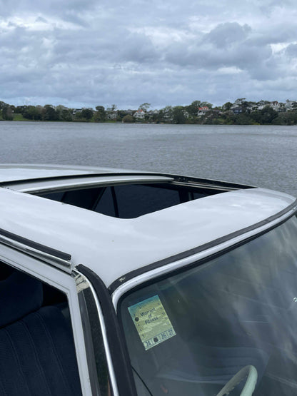 1976 Mercedes-Benz W115 230