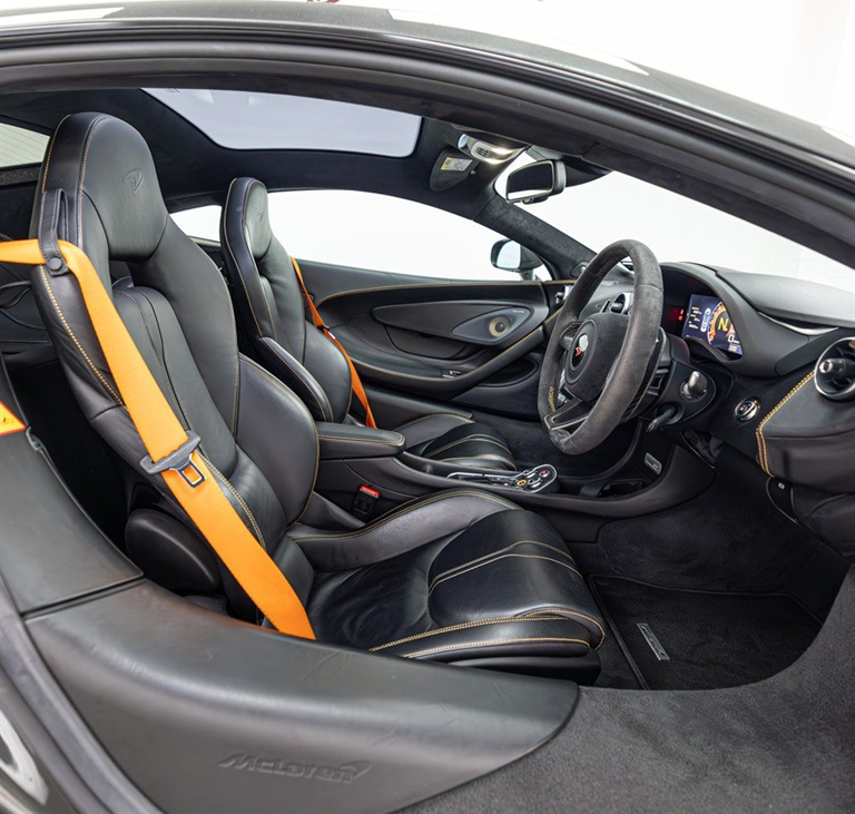 2017 McLaren 570GT