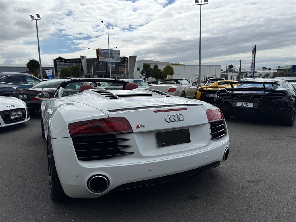 2015 Audi R8 4.2 V8 FSI Spyder S-Tronic Quattro