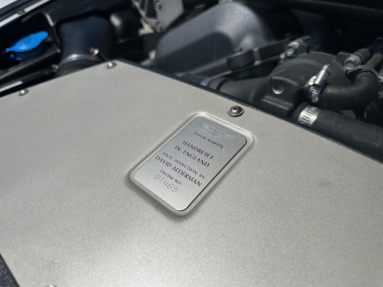 2004 Aston Martin Vanquish 6.0 V12 Generation 1
