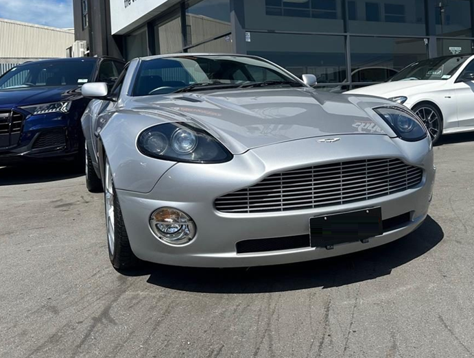 2004 Aston Martin Vanquish 6.0 V12 Generation 1