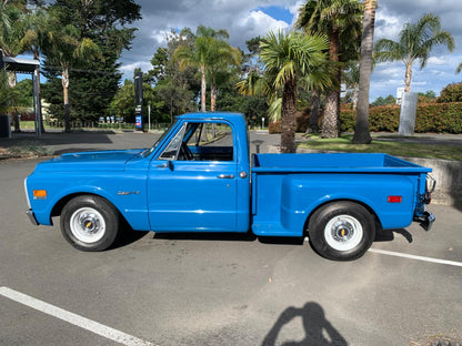 1972 Chevrolet C10 Stepside Short Bed Custom Deluxe Manual Trans