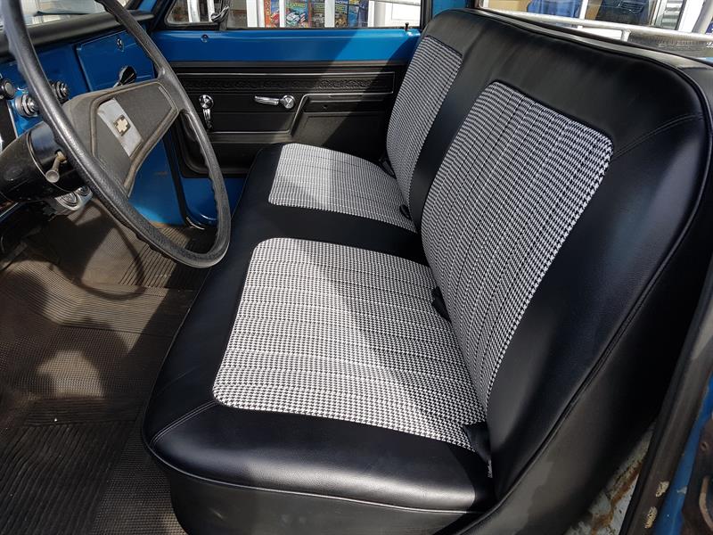 1972 Chevrolet C10 Stepside Short Bed Custom Deluxe Manual Trans