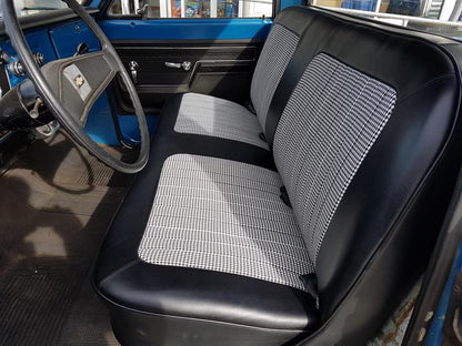 1972 Chevrolet C10 Stepside Short Bed Custom Deluxe Manual Trans