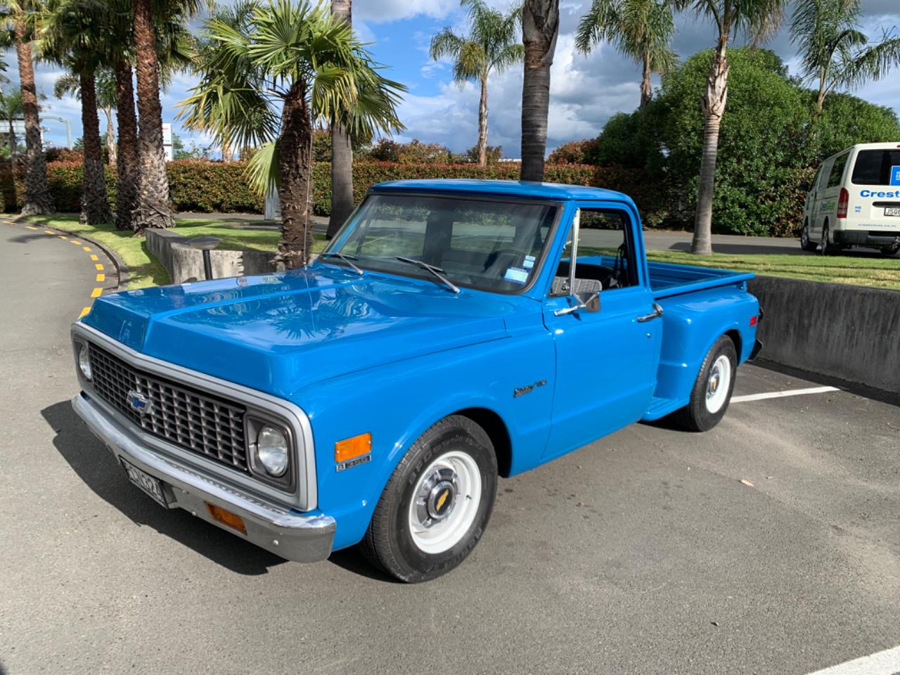 1972 Chevrolet C10 Stepside Short Bed Custom Deluxe Manual Trans