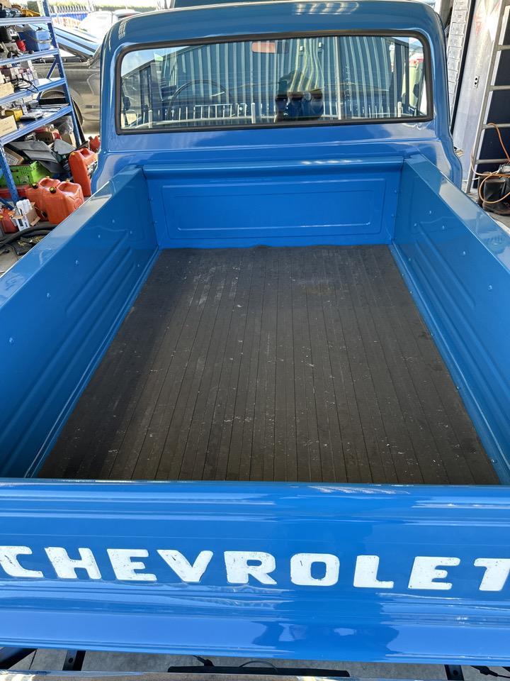 1972 Chevrolet C10 Stepside Short Bed Custom Deluxe Manual Trans